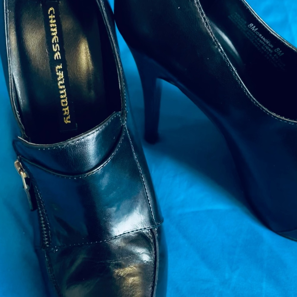 Chinese Laundry Arliss Pumps - size 8